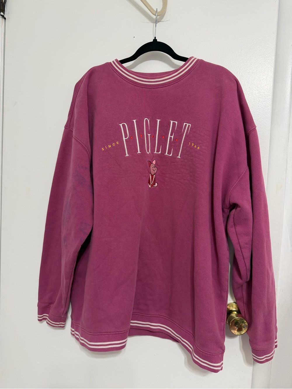 Disney parks Winnie the Pooh piglet embroidered pullover sweatshirt